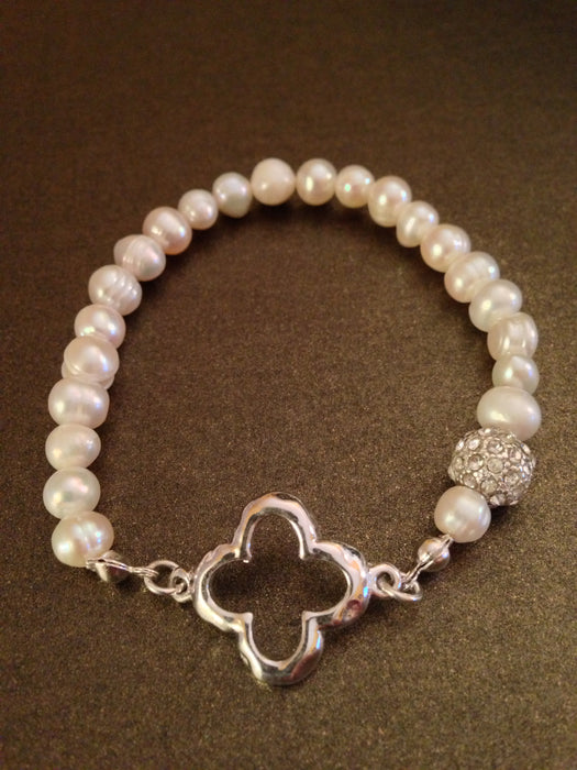 Fresh Water Pearl and Clover Stretch Bracelet