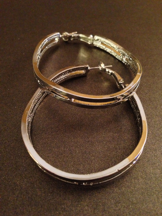 2  1/8" Wavy Oval Hoop Earring