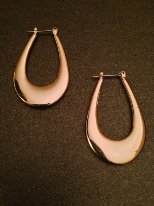 Metal Oval Hoop Earring