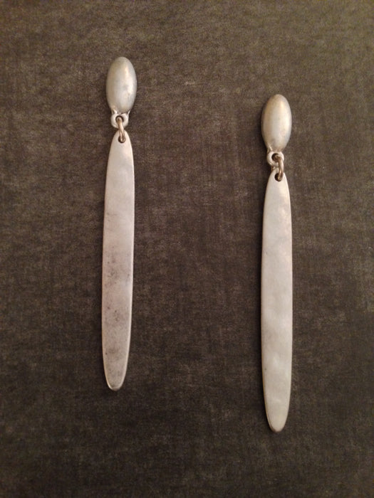 Hammered Metal Bar Earring