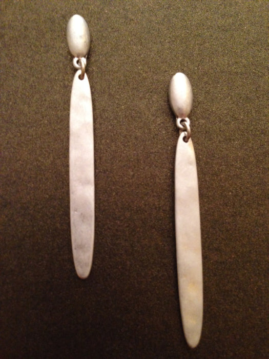 Hammered Metal Bar Earring