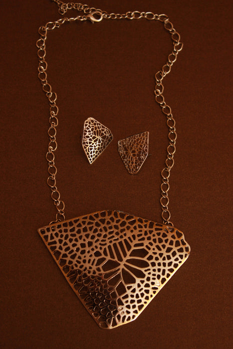 Abstract Filigree Pendant Necklace Set