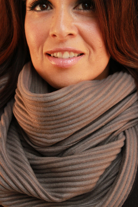 Ribbed Structured Scarf