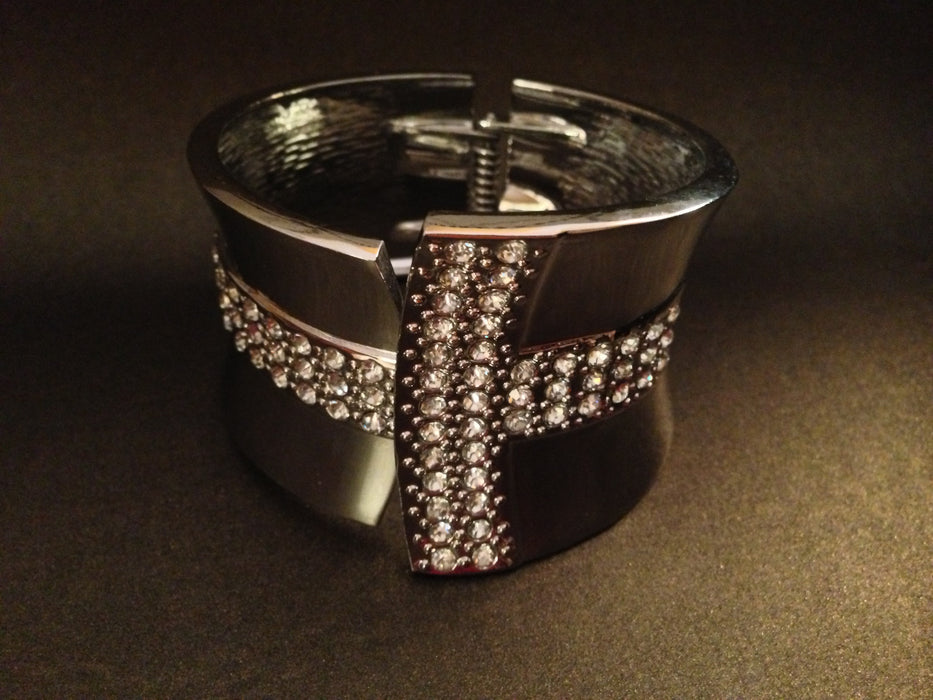 Etched Crystal Cross Bracelet