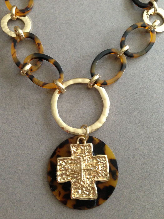 Cross Pendant Hammered Links Necklace