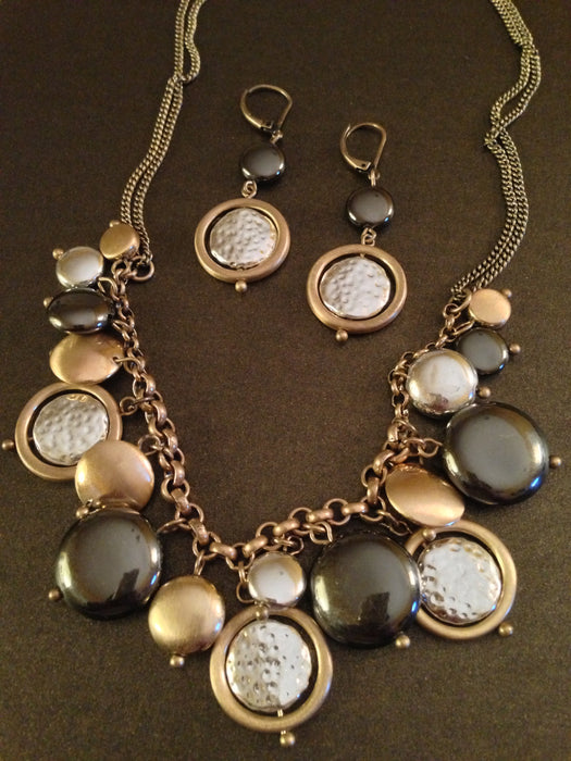 Metal Hammered Round Discs Necklace Set