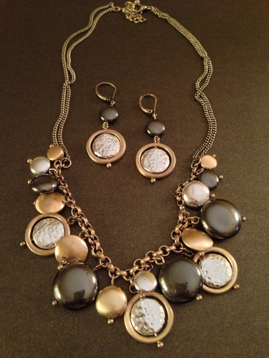 Metal Hammered Round Discs Necklace Set