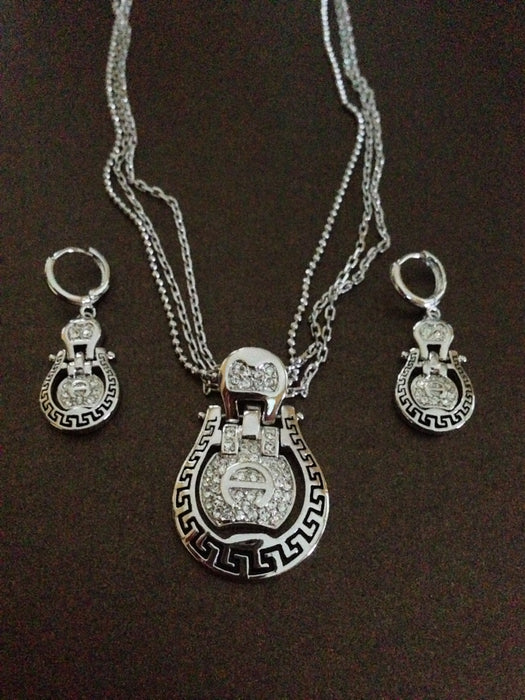 Horseshoe Crystal Lined Necklace Set